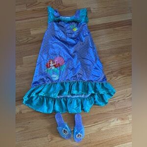 Disney Ariel nightgown/costume - Size 5/6 with dress up shoes